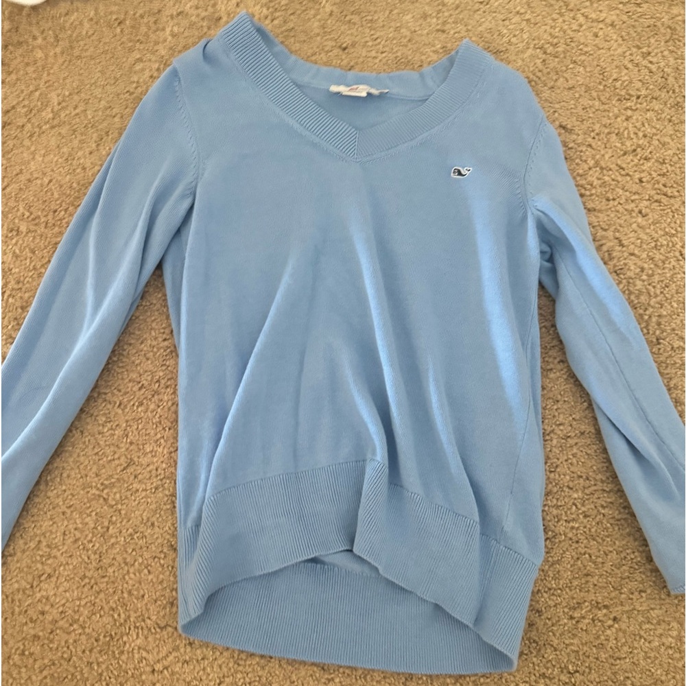 Blue vineyard vines sweater